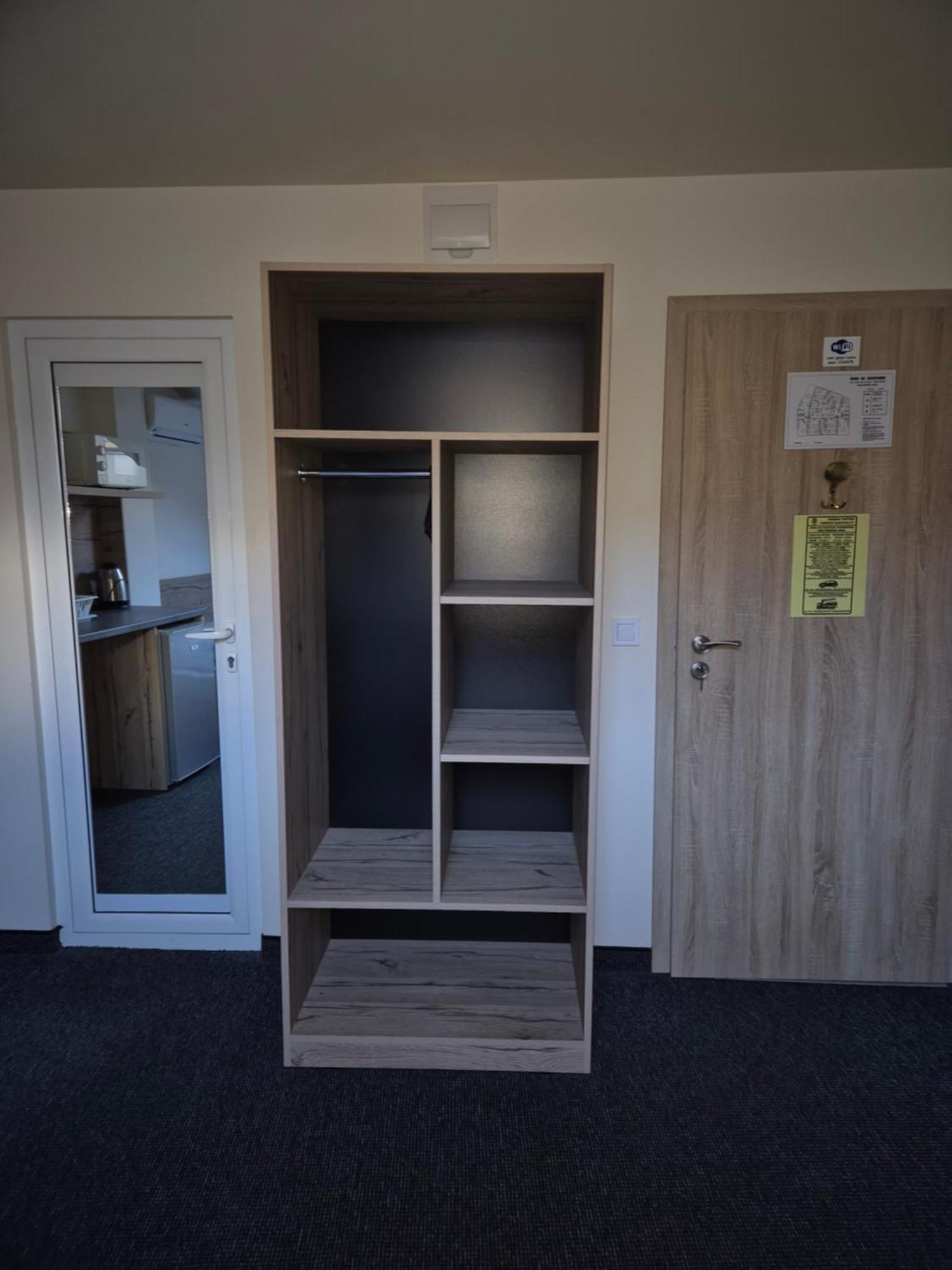 Стаи За Гости "Централ" Фамилни Стаи & Апартаменти Gabrovo Room photo