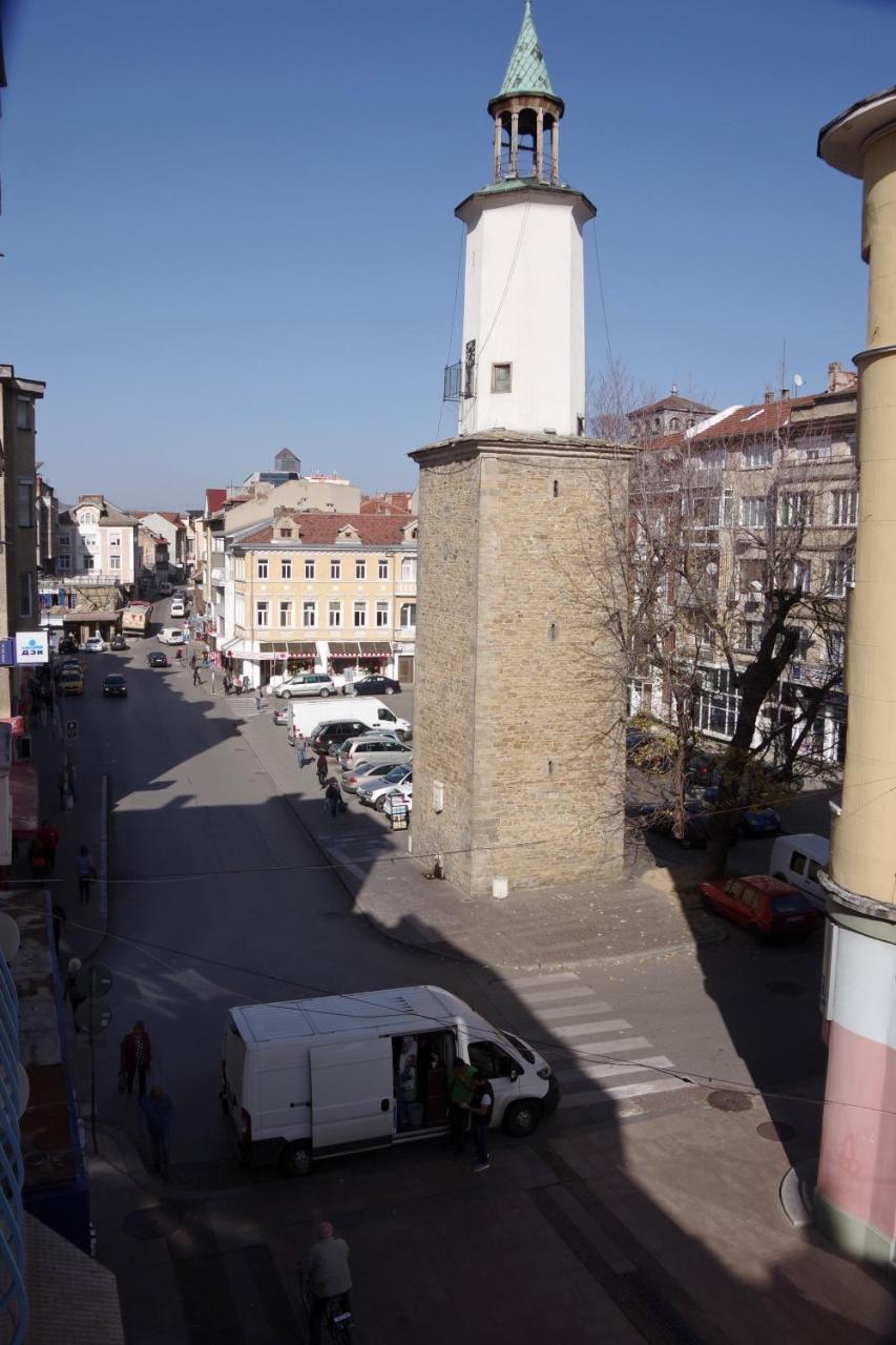 Стаи За Гости "Централ" Фамилни Стаи & Апартаменти Gabrovo Exterior photo
